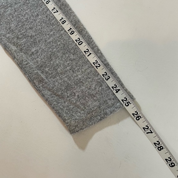 WALT DISNEY WORLD Sequin Hooded Pullover Graphic Sweatshirt Large - Picture 5 of 9